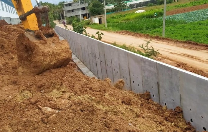 RETAINING WALLS